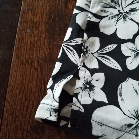 SmartSet Skort Black with White Flowers - Picture 5 of 8